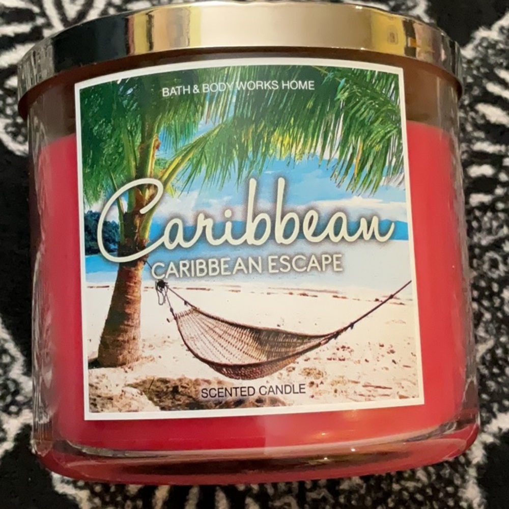 Bath and body works caribbean candle
